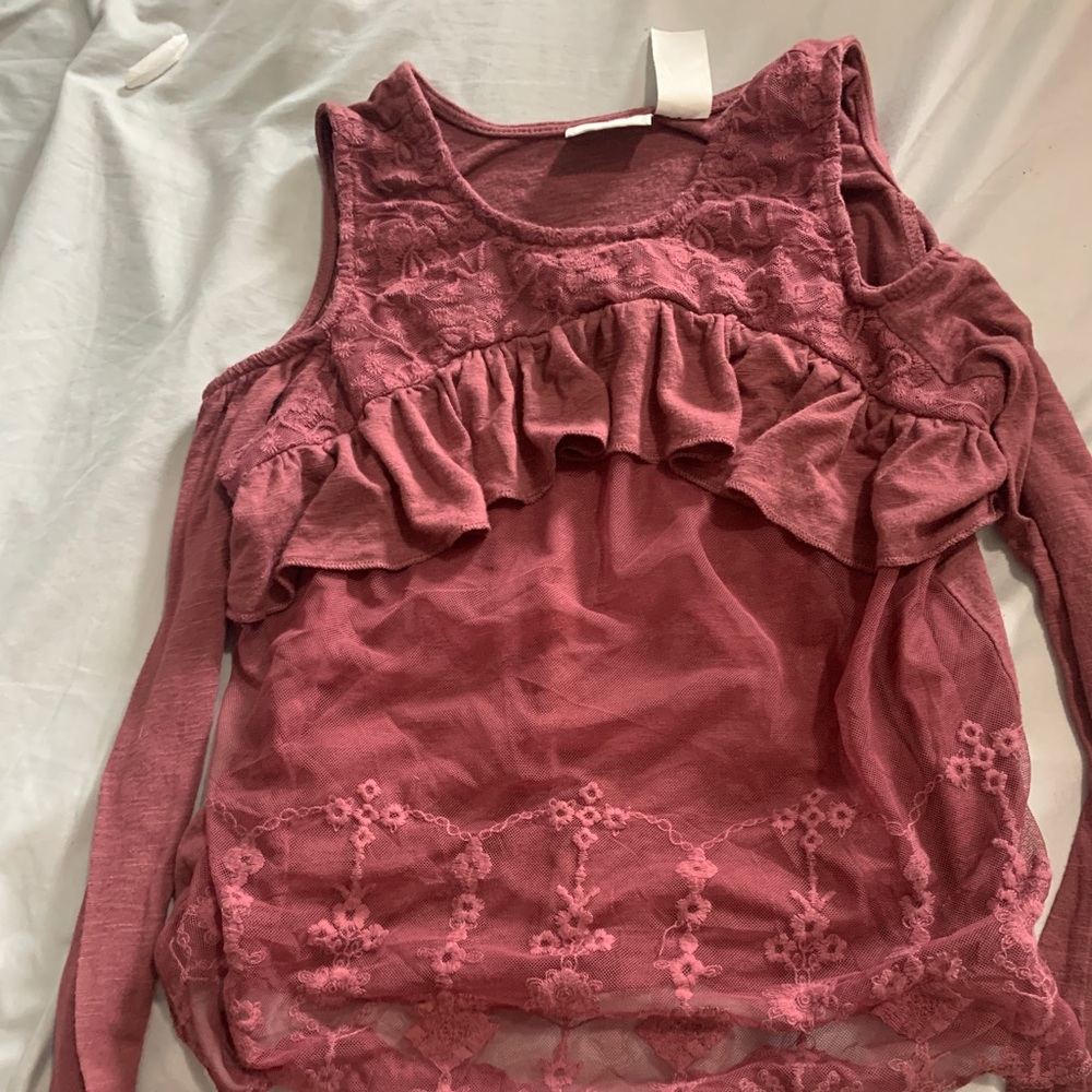From: Buckle, Size Medium in kids, Color, Maroon
